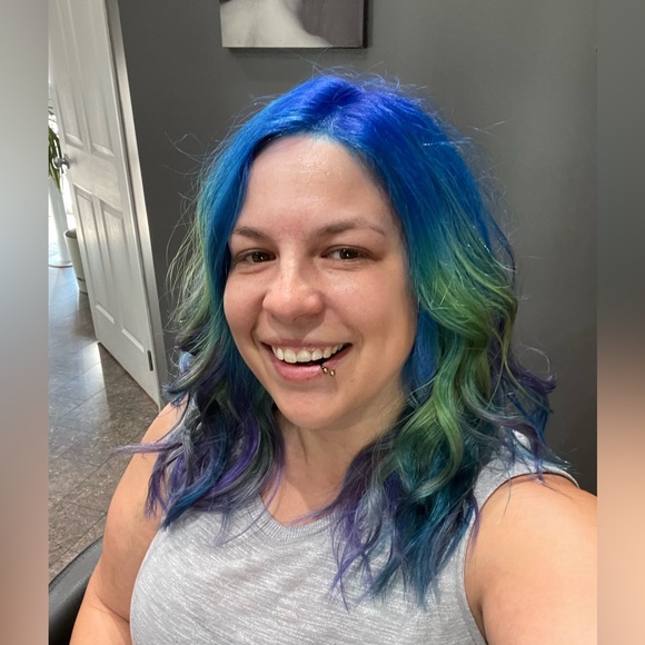 Meet your Posher, Ami - Picture 1 of 3